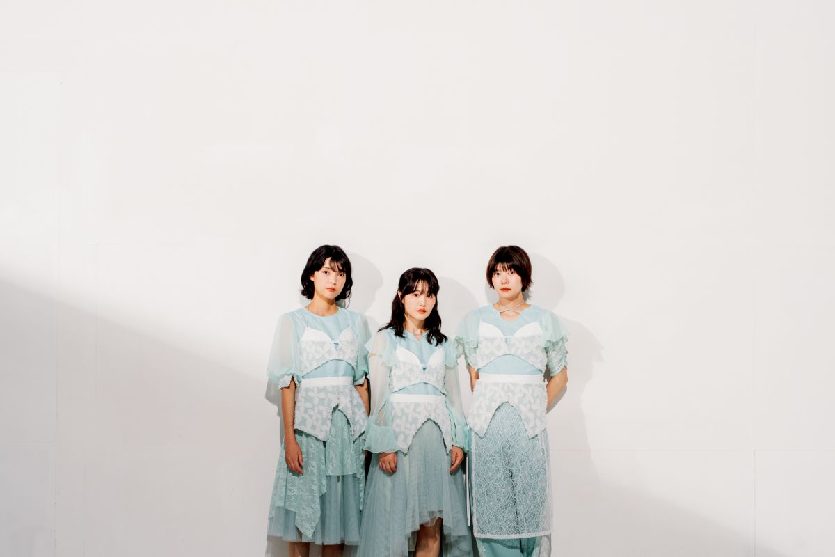 negicco_artstphoto_tris.jpg